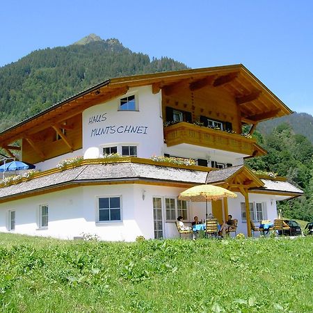 Apartamento Haus Muntschnei Sankt Gallenkirch Exterior foto